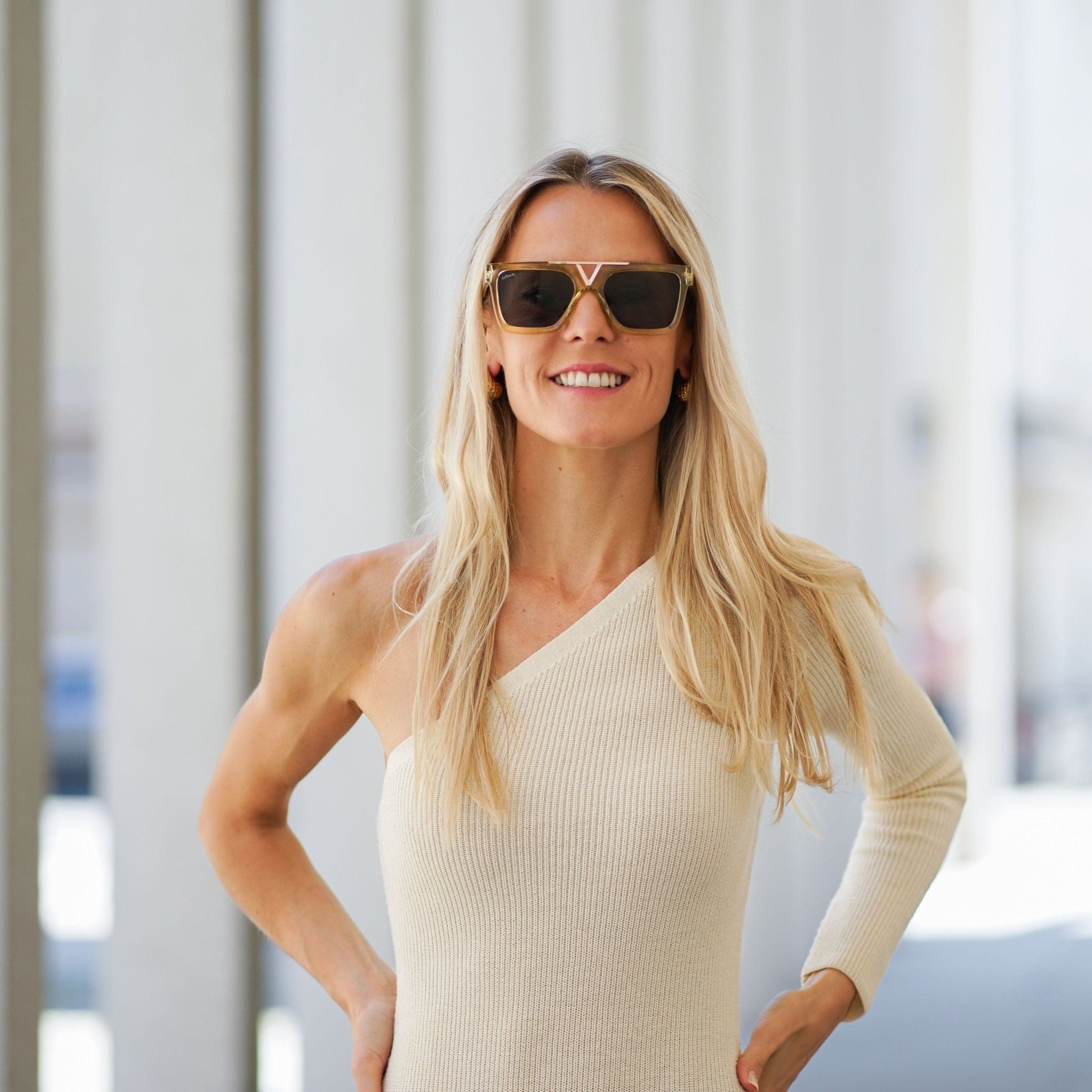 Aurora Vogue - La Moda Me