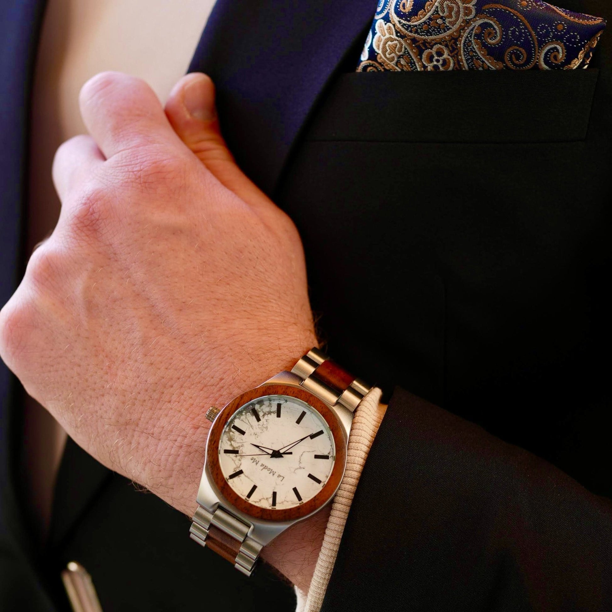 Watch Madira - La Moda Me