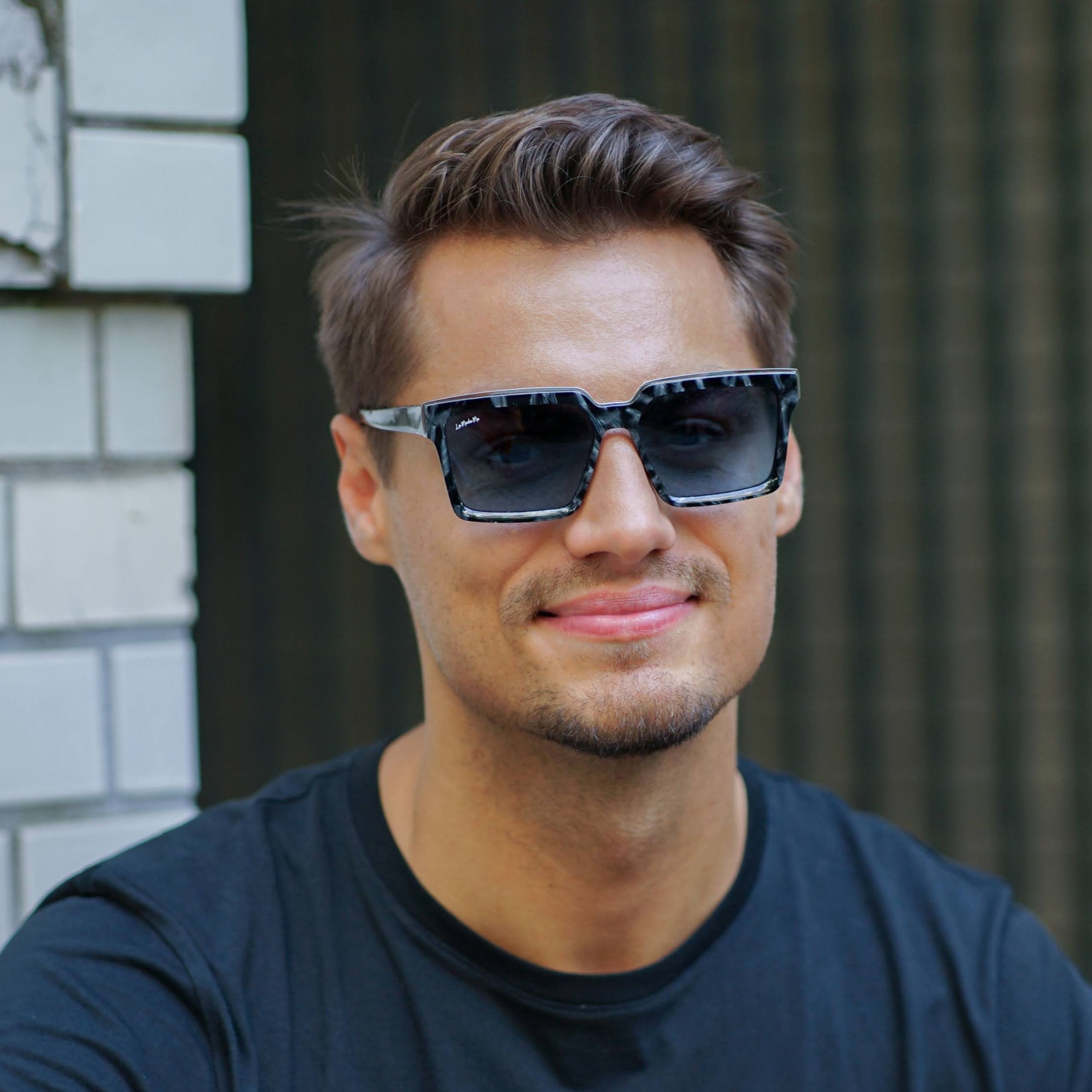 Arona - Lightweight Sunglasses | La Moda Me | Sleek Silver Frames, Polarized & 100% UV Protection