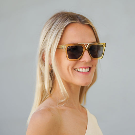 Aurora Vogue - Gradient Sunglasses | La Moda Me | Elegant Design, UV Protection